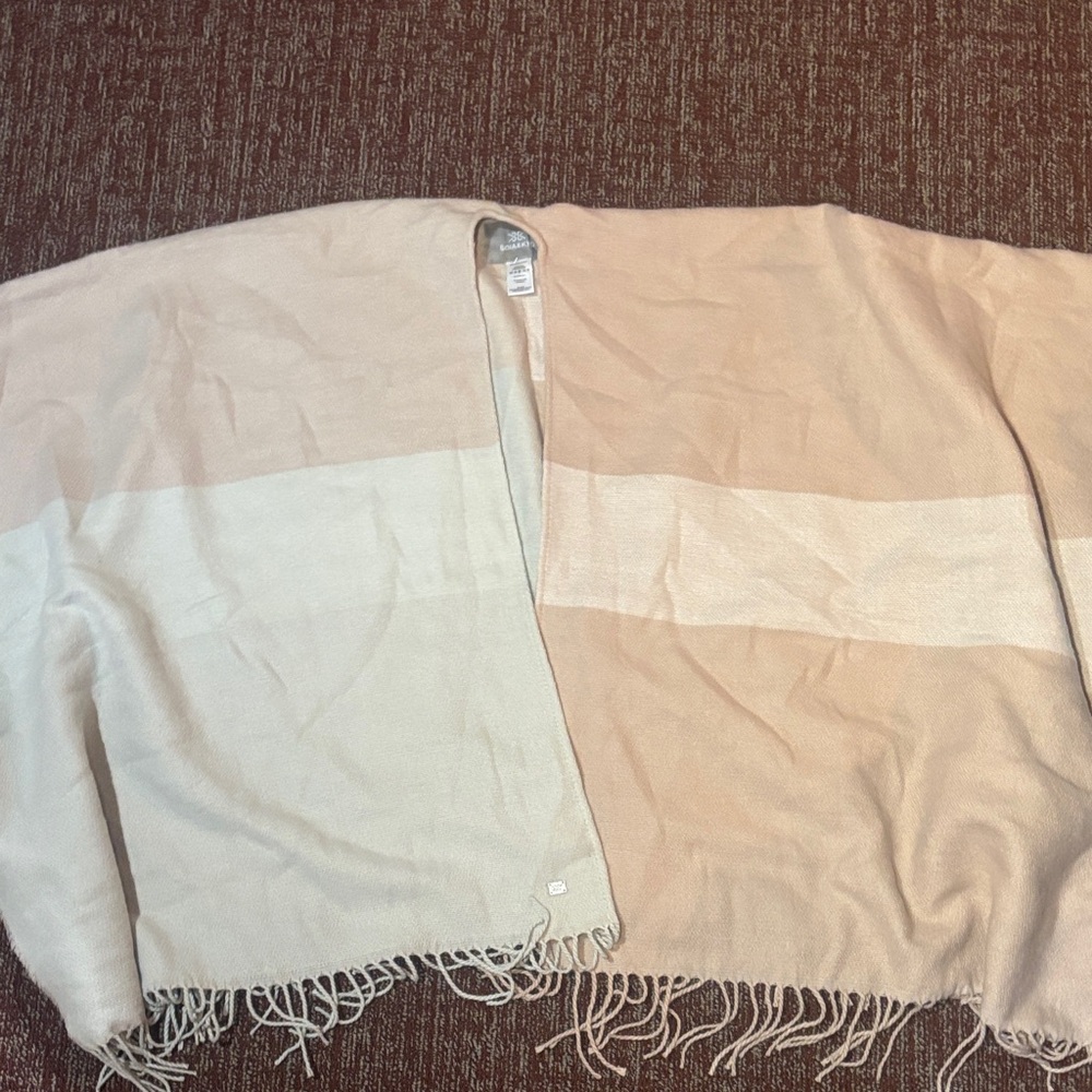 Soia & Kyo Beige Textured Shawl fringe poncho soft sweater cozy oversize slouchy